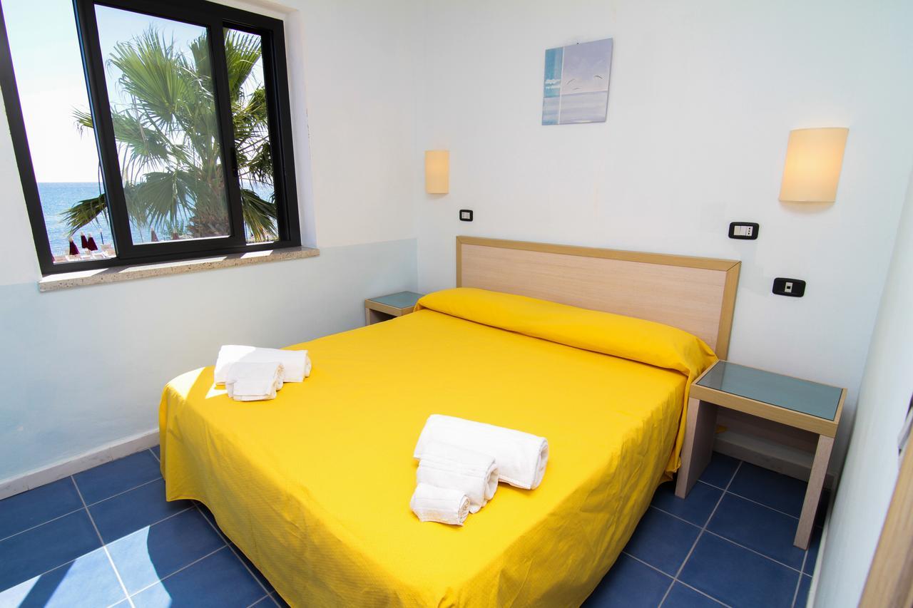 Club Esse Costa Dello Jonio Hotel Mandatoriccio Marina Exterior photo