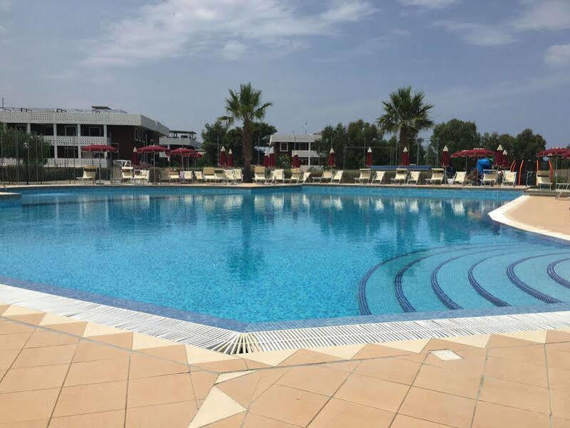 Club Esse Costa Dello Jonio Hotel Mandatoriccio Marina Exterior photo